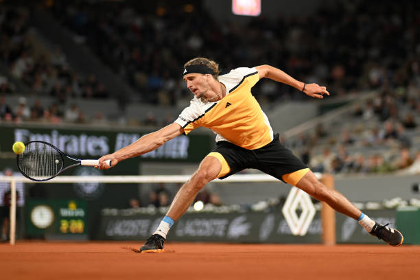 世界网球队鏖战日本网球队，兹维列夫绝境逆转的简单介绍