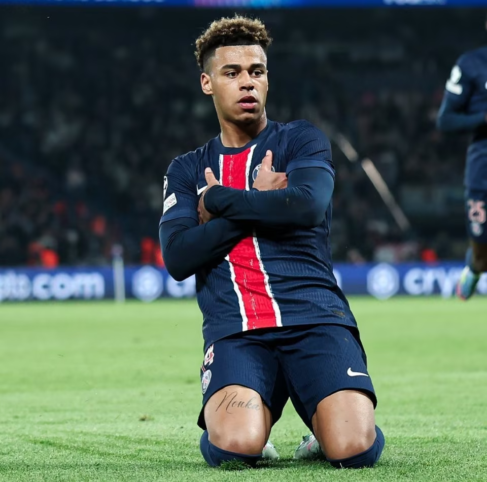 关于巴黎圣日耳曼新援首秀完美，表现令人惊艳的信息