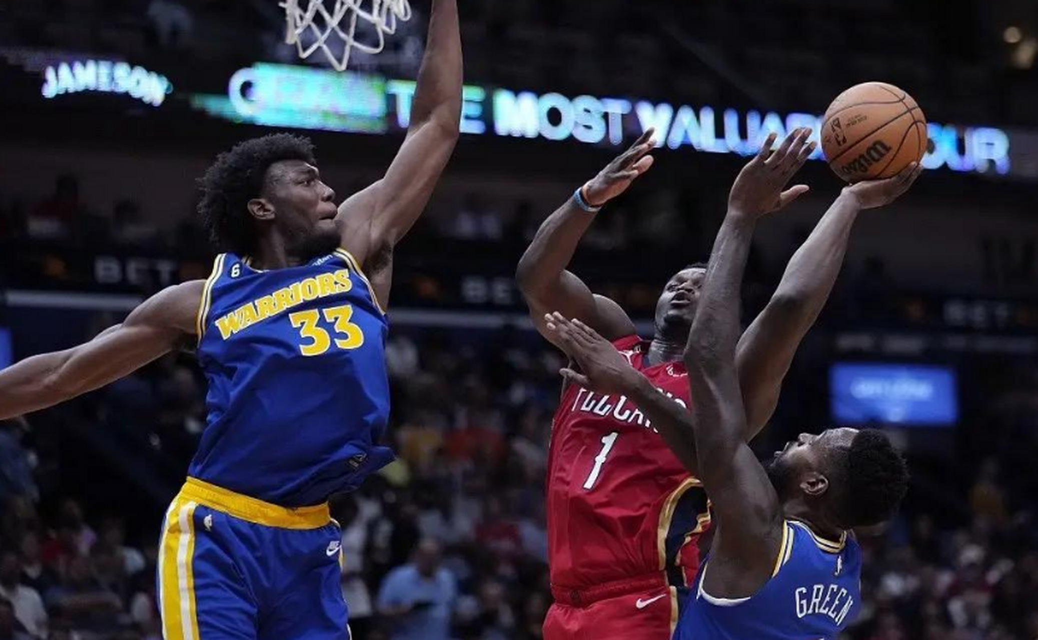 上海队险胜凯尔特人,克莱统治全场 上海队险胜凯尔特人,克莱统治全场