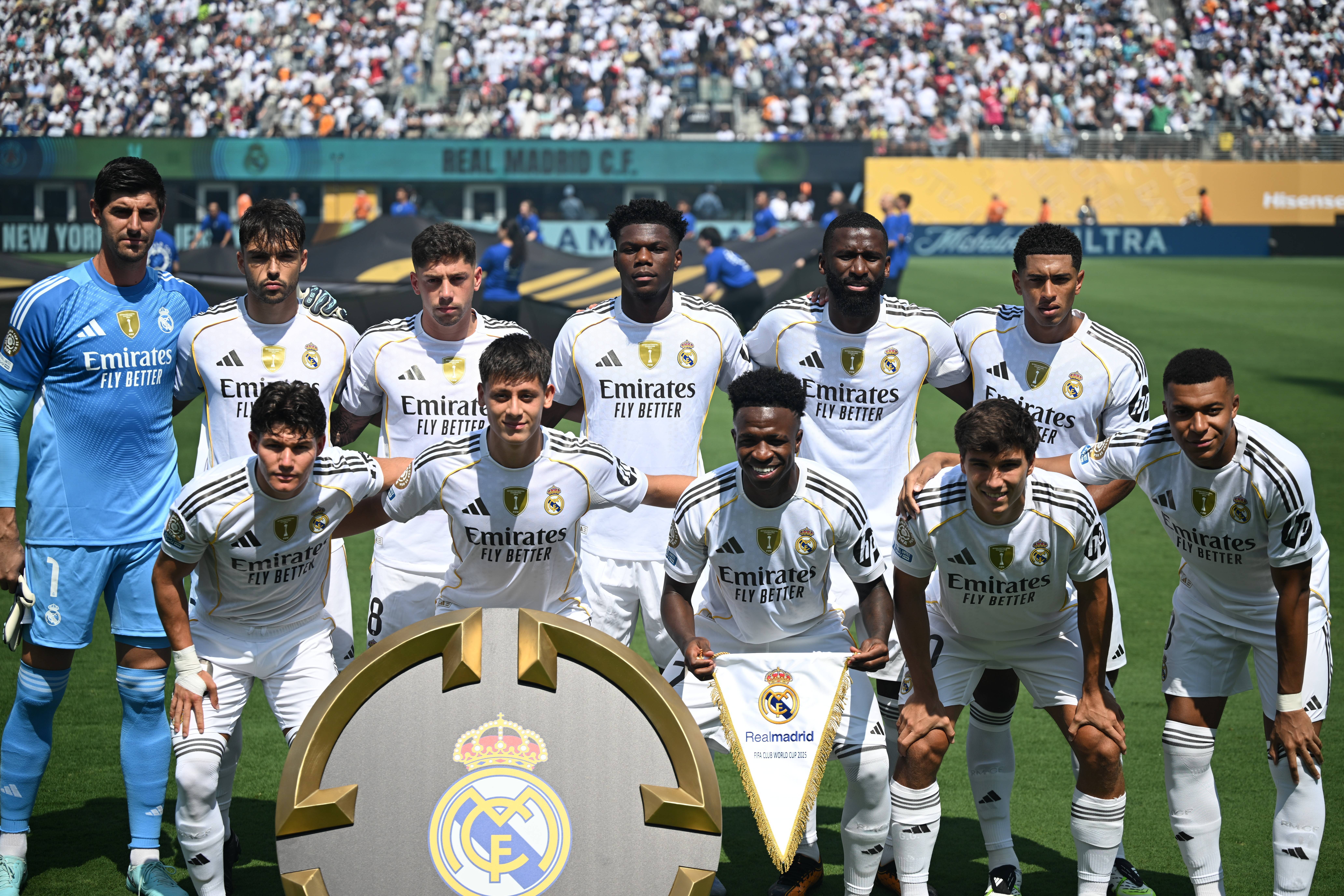 PG电子官网-足球之夜，欧洲球队将争夺胜利