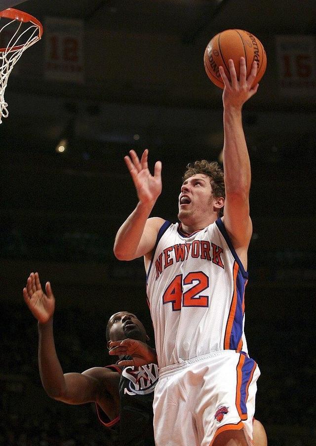 国外篮球比赛中崭露头角的新秀