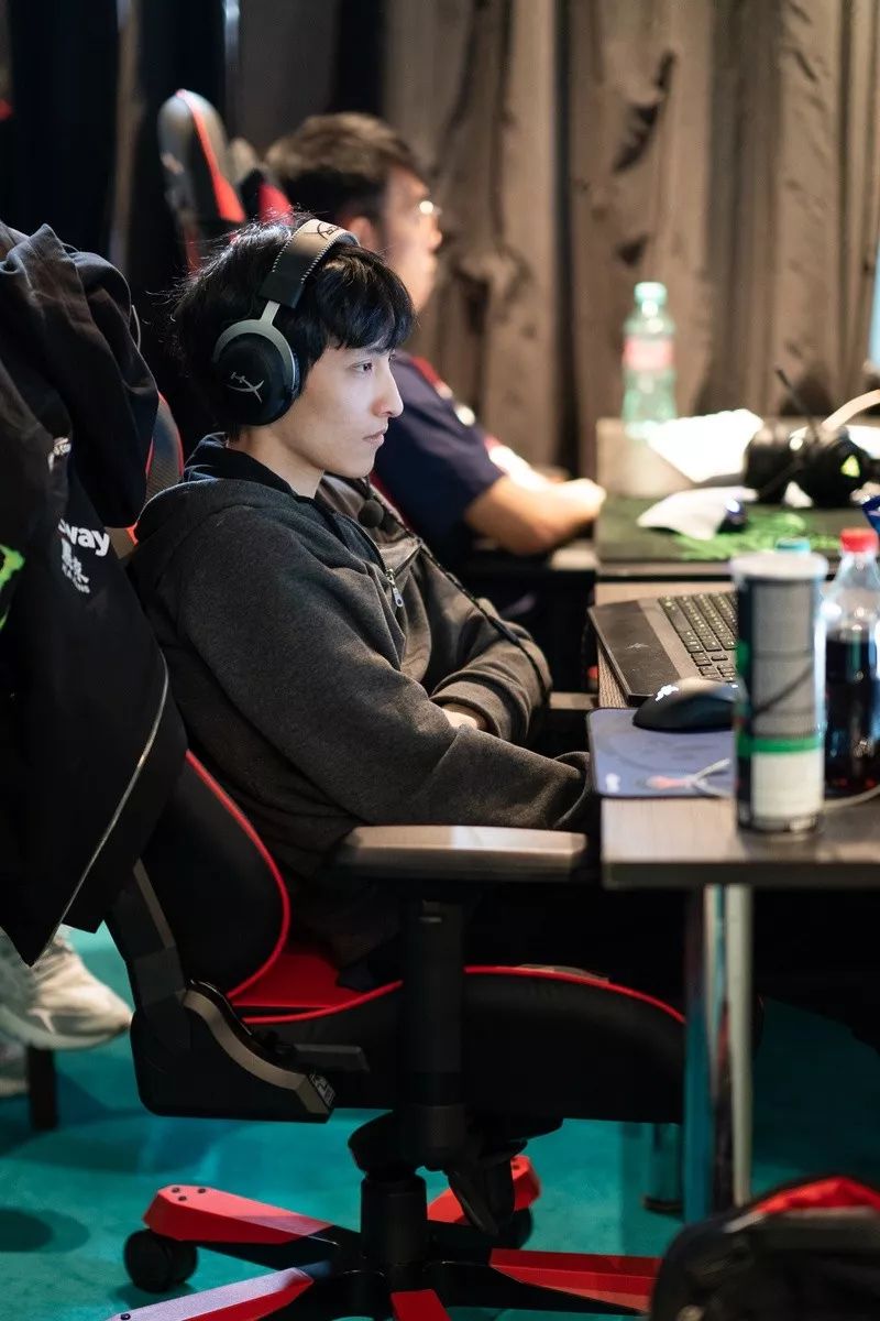 关于PSG阵中核心再获个人奖项，跻身世界最佳行列的信息