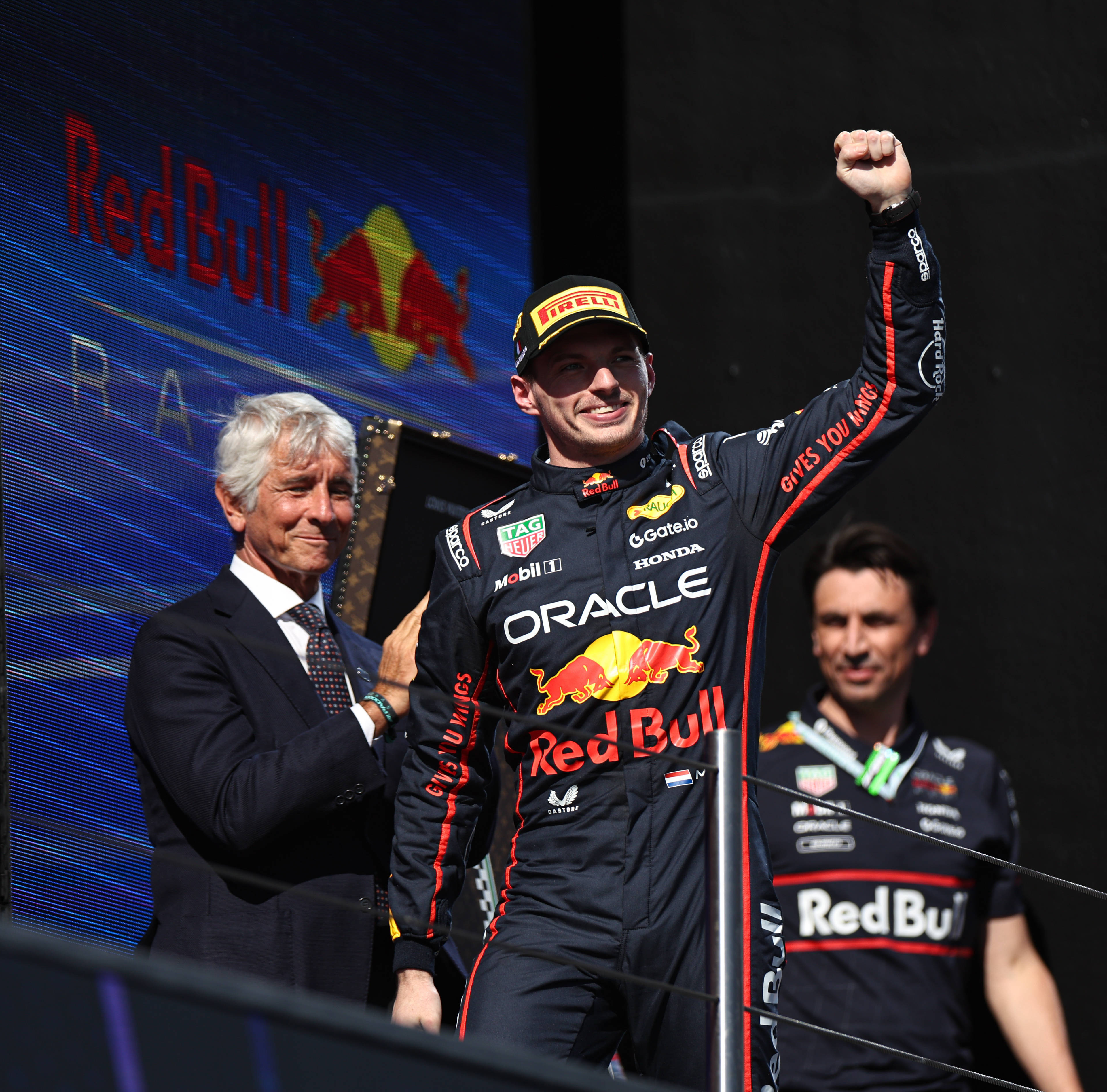 红牛车队翻盘哈斯车队，维斯塔潘关键制胜的简单介绍