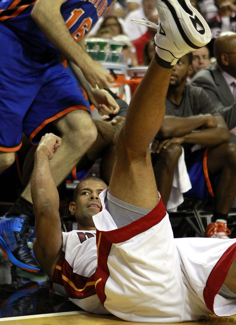 PG中国登录入口-尼克斯横扫热火B队，布拉德利完成帽子戏法的简单介绍