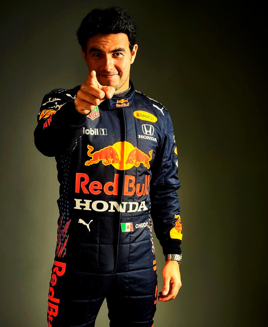 阿斯顿马丁险胜哈斯车队，佩雷兹统治全场