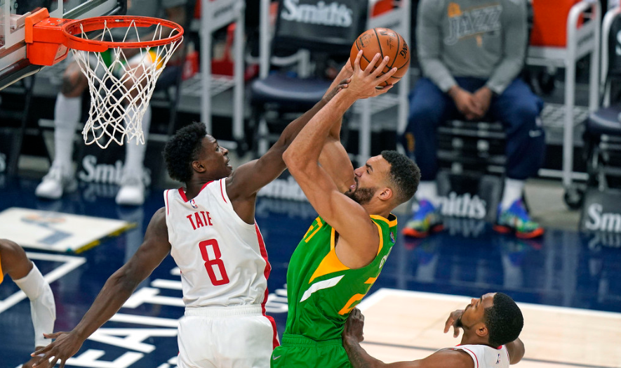 PG电子官方-包含深圳队完胜篮网，戈贝尔高光表现的词条