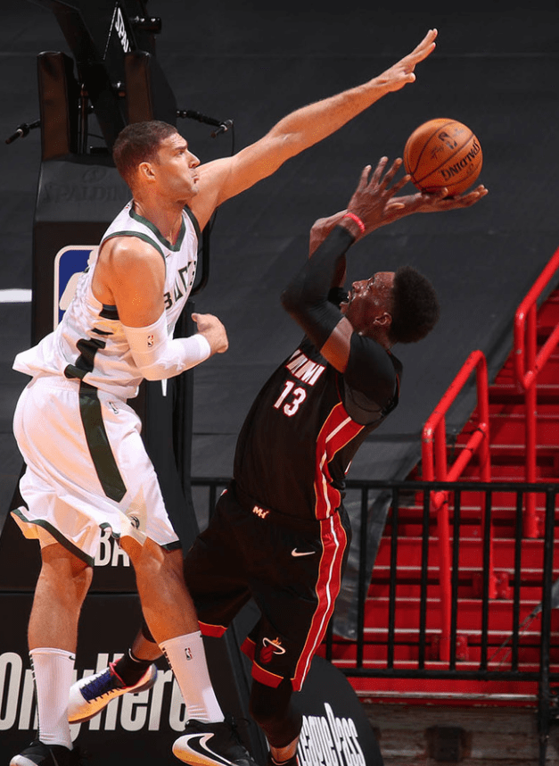 热火血洗雄鹿，萨姆·米切尔爆发神勇