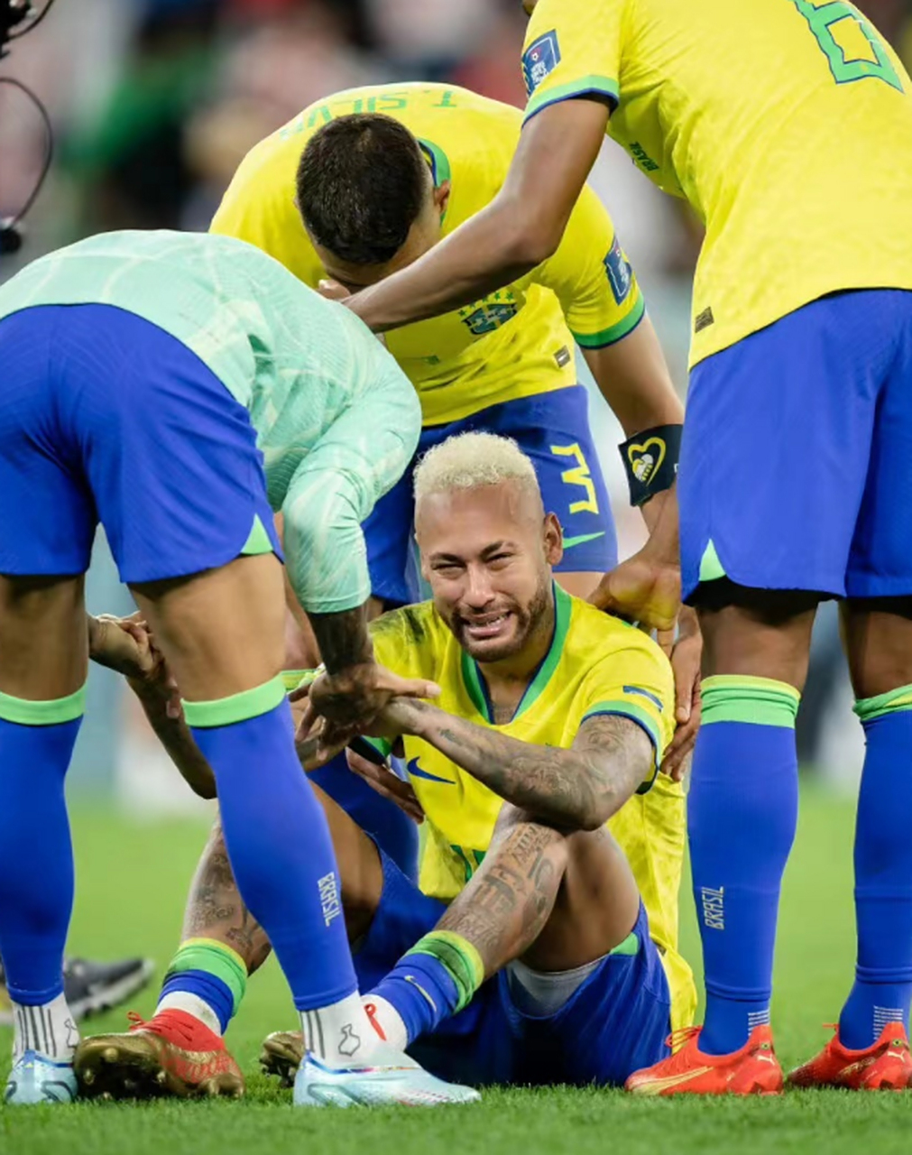 波兰碾压巴黎,内马尔点燃赛场 波兰碾压巴黎,内马尔点燃赛场