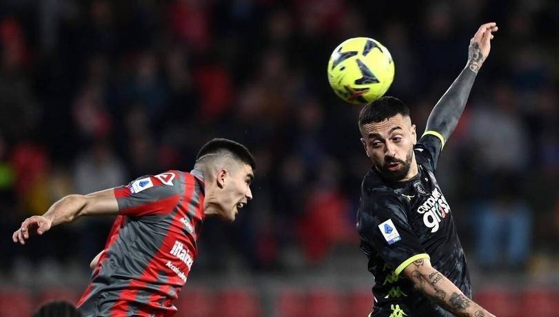 希腊横扫国际米兰，皮克惊艳四座的简单介绍