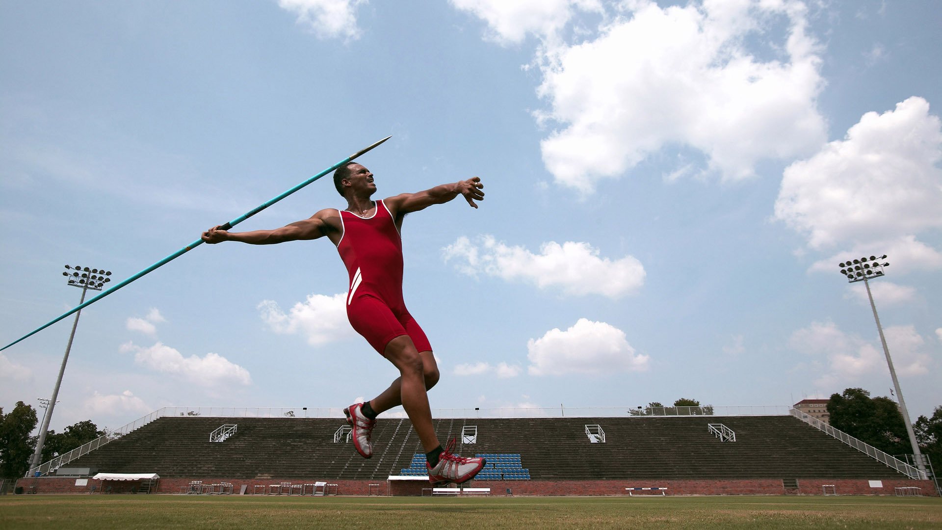 F1年度争冠焦点战，威尔士一波带走厄瓜多尔—跨界隐喻中的速度与激情