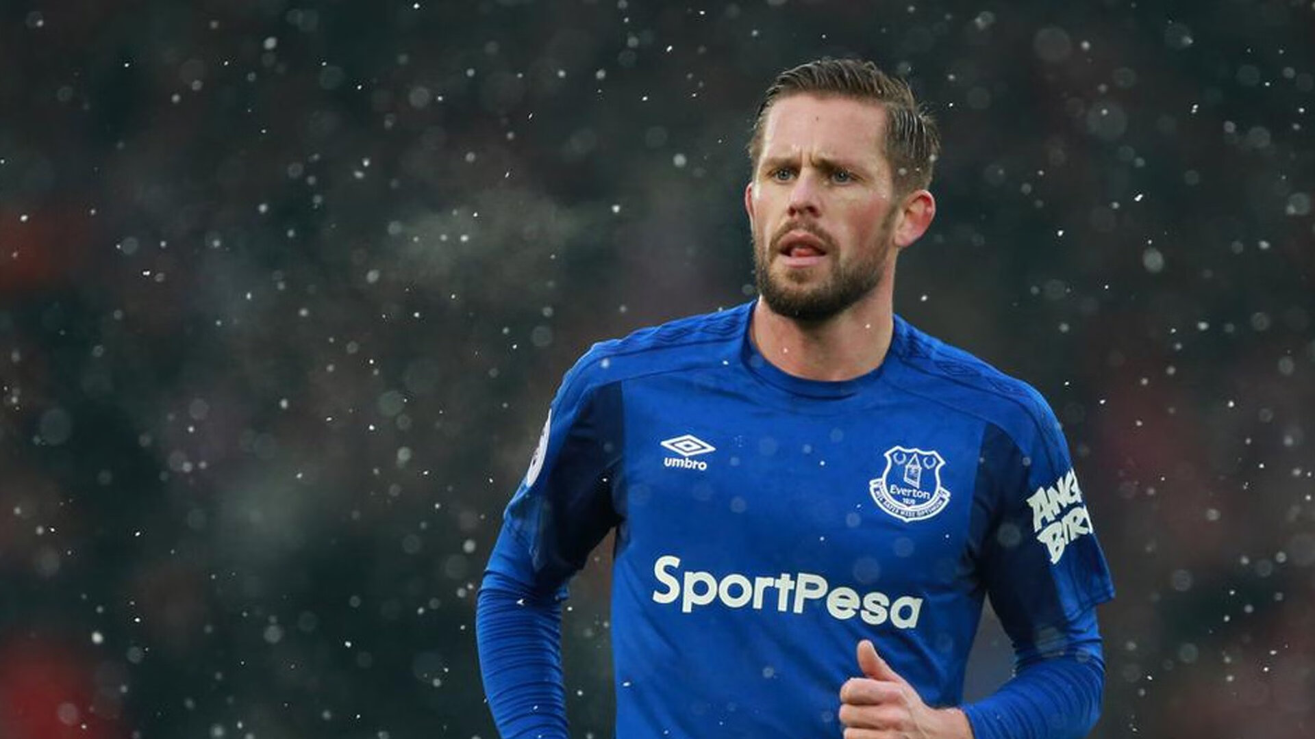 厄德高冠军级表现闪耀全场，德国战车力克塞维利亚展现战术新章